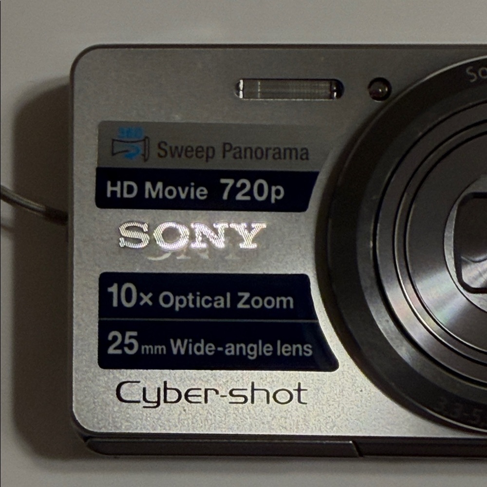 Sony Cyber-Shot DSC-W690 16.1MPCCD Digital Camera - Picture 5 of 13